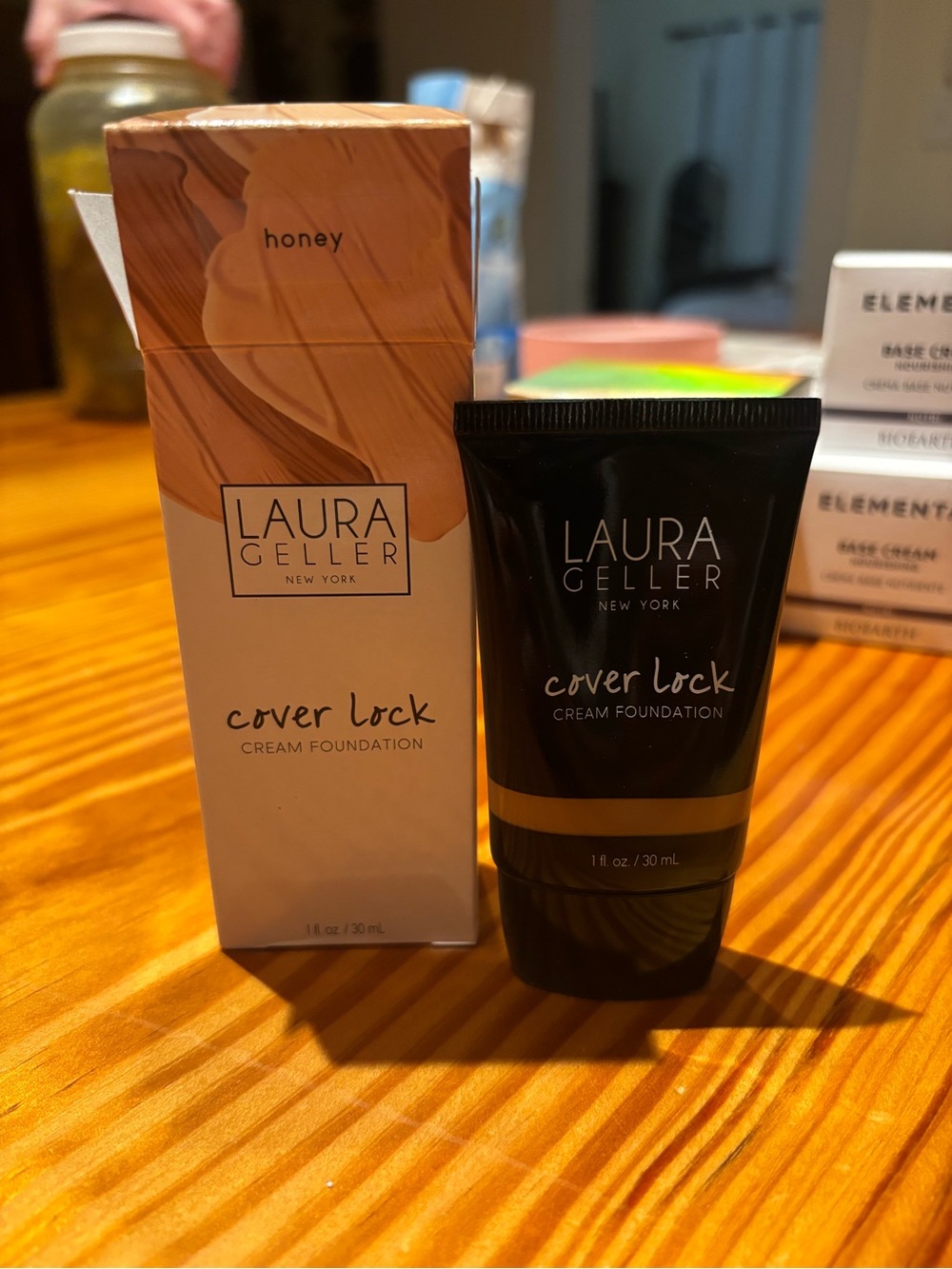 Laura Geller Cover Lock Cream Foundation - Honey Shade